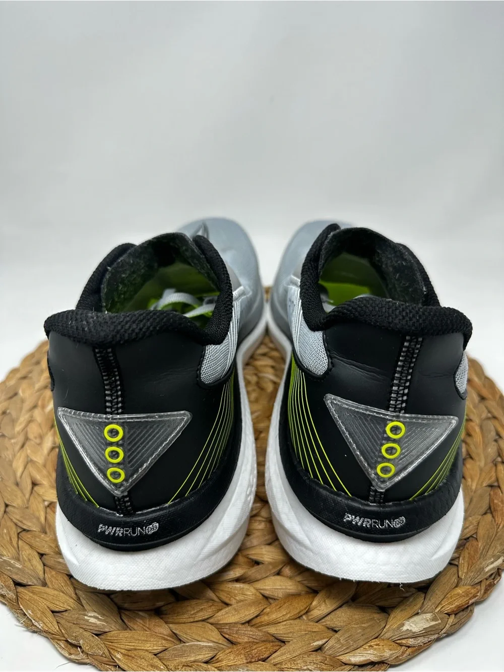 SAUCONY Endorphin Azura Running Shoes Silver Black Size 12.5 Men's
